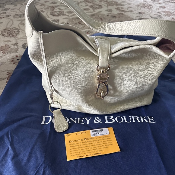 Purse - Picture 1 of 5
